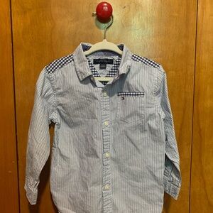 💰5/$25💰2T Tommy Hilfiger Blue and White Striped Kids Button-Down Shirt